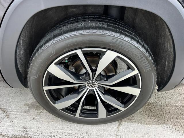 2024 Volkswagen Atlas 2.0T SEL Premium R-Line
