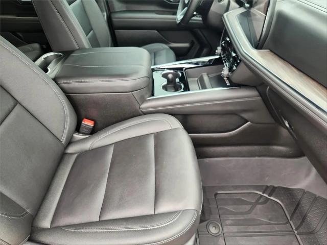 2026 Chevrolet Suburban LT, RWD