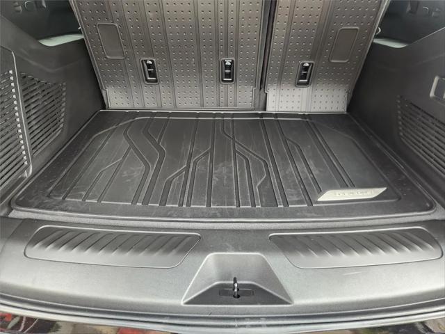 2026 Chevrolet Suburban LT, RWD