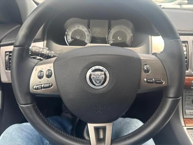 2011 Jaguar XF Standard
