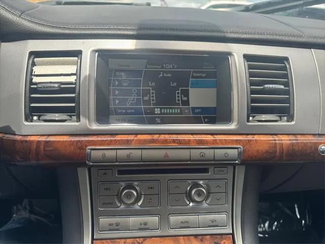 2011 Jaguar XF Standard