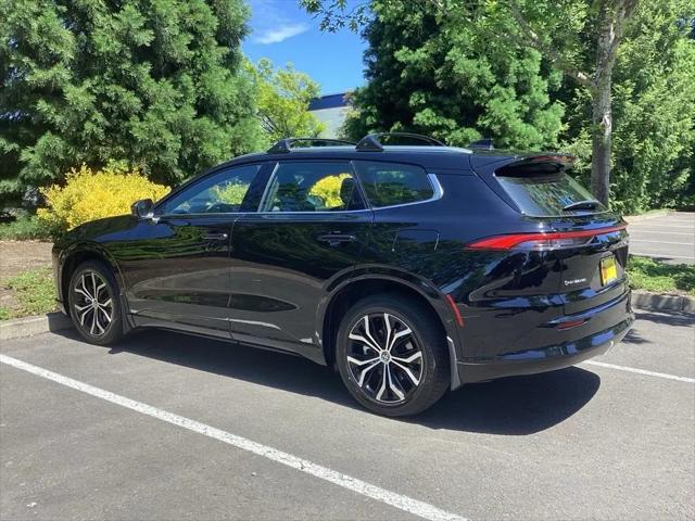 2025 Toyota Crown Signia XLE