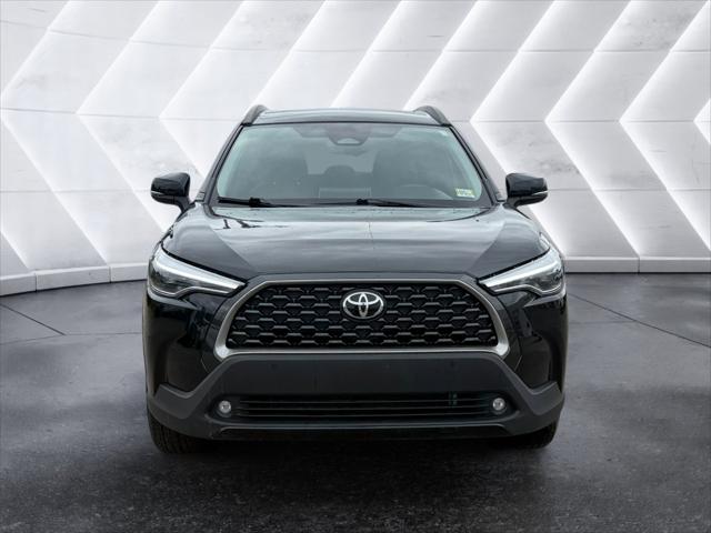2025 Toyota Corolla Cross XLE