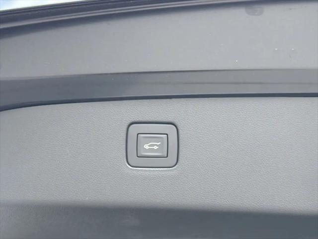 2026 Buick NV Sport Touring FWD