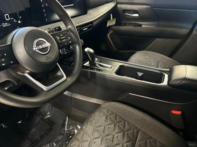 2025 Nissan Kicks SV FWD