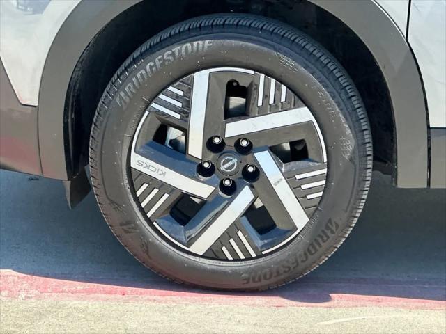 2025 Nissan Kicks SV FWD