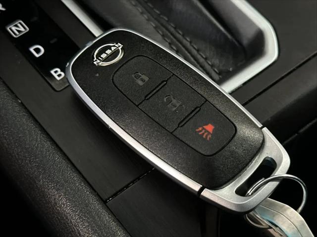 2025 Nissan Kicks SV FWD