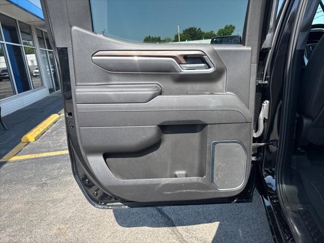 2025 GMC Sierra 1500 2WD Crew Cab Short Box SLT