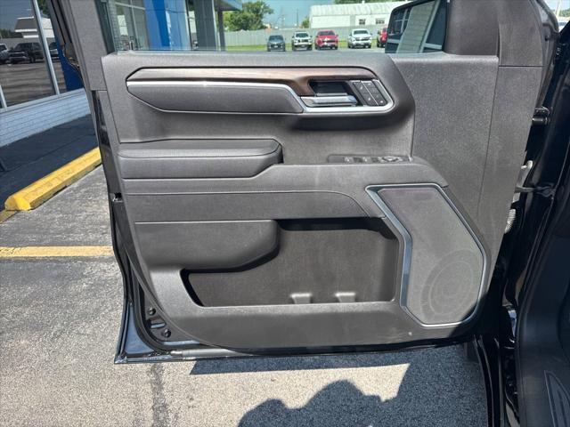 2025 GMC Sierra 1500 2WD Crew Cab Short Box SLT