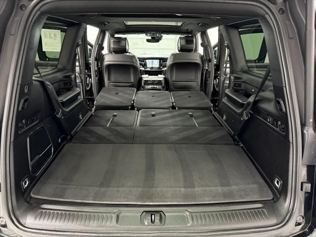 2024 Jeep Wagoneer Series II Carbide