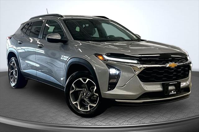 2024 Chevrolet Trax FWD LT