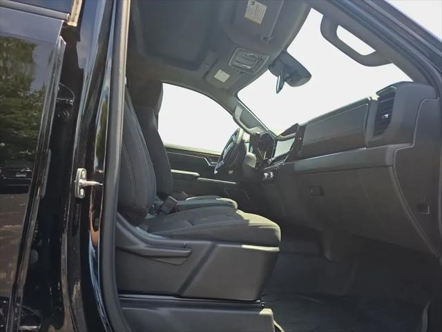 2024 GMC Sierra 1500 4WD Crew Cab Short Box Elevation with 3SB