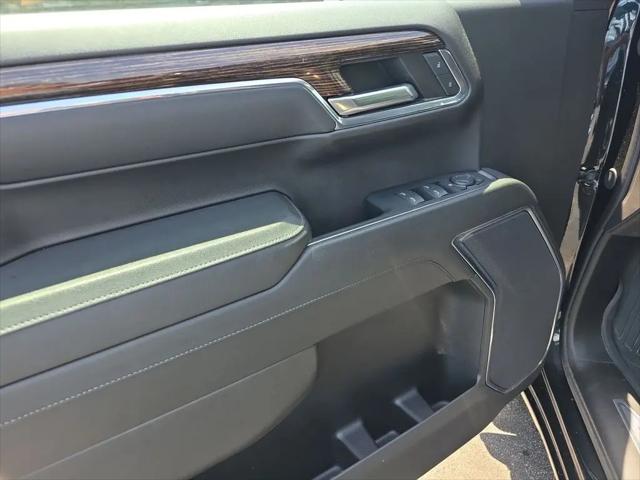 2024 GMC Sierra 1500 4WD Crew Cab Short Box Elevation with 3SB