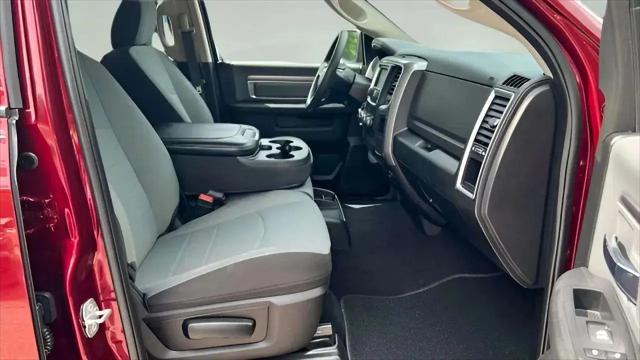 2022 Ram 1500 Classic SLT Crew Cab 4x4 5'7" Box