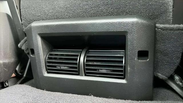 2022 Ram 1500 Classic SLT Crew Cab 4x4 5'7" Box