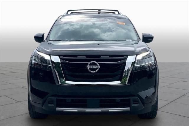 2024 Nissan Pathfinder SL FWD