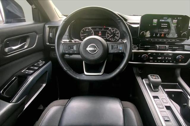 2024 Nissan Pathfinder SL FWD