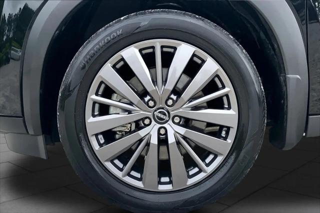 2024 Nissan Pathfinder SL FWD