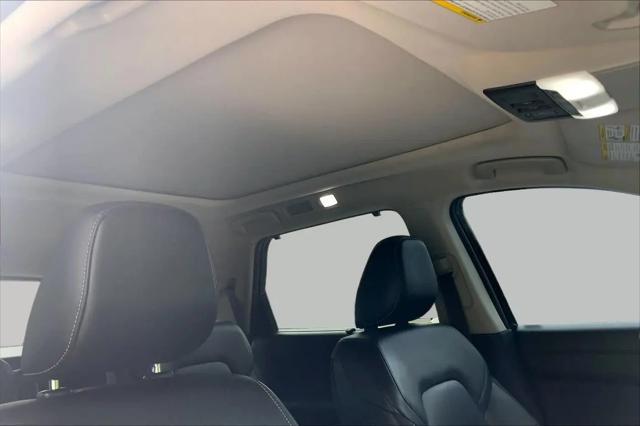 2024 Nissan Pathfinder SL FWD