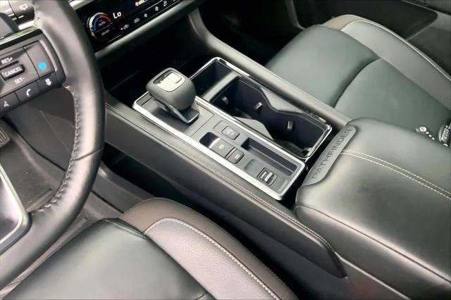 2024 Nissan Pathfinder SL FWD