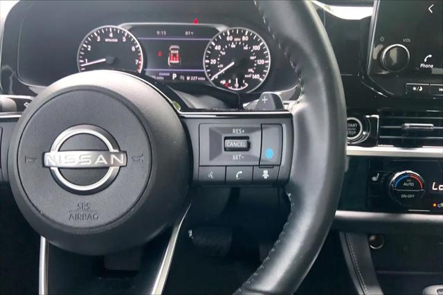 2024 Nissan Pathfinder SL FWD