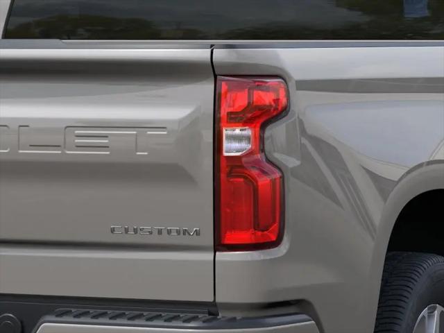 2026 Chevrolet Silverado 1500 2WD Crew Cab Short Bed Custom