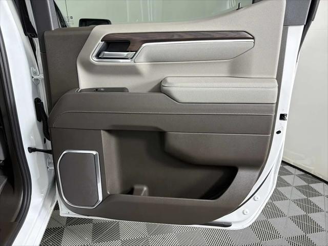 2026 GMC Sierra 1500 Crew Cab, Short Bed, SLT, 4WD