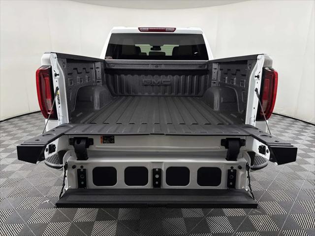 2026 GMC Sierra 1500 Crew Cab, Short Bed, SLT, 4WD