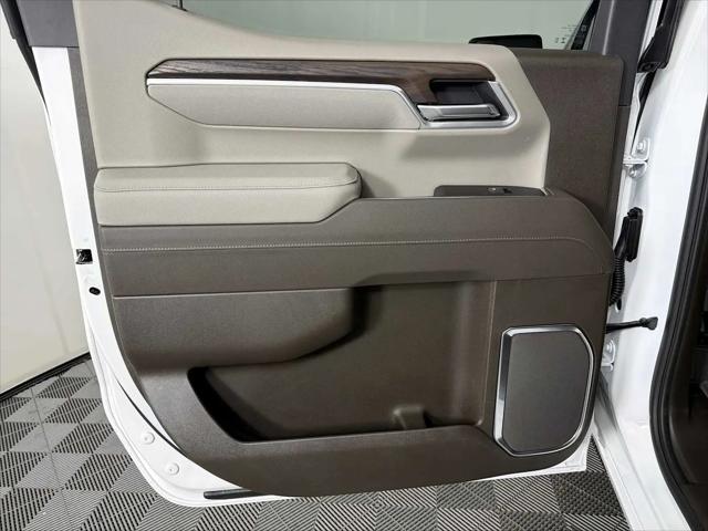 2026 GMC Sierra 1500 Crew Cab, Short Bed, SLT, 4WD