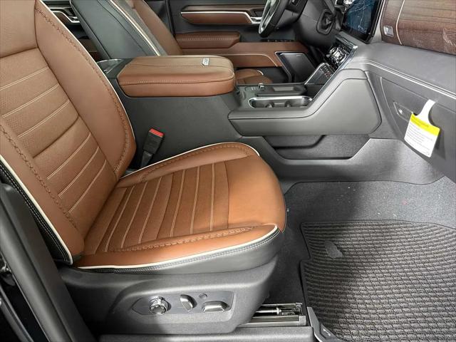 2026 GMC Sierra 2500HD Crew Cab, Standard Bed, Denali Ultimate, 4WD