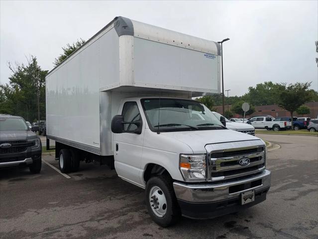 2027 Ford E-Series Cutaway E-450