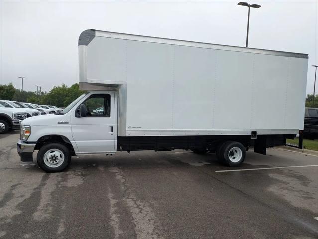 2027 Ford E-Series Cutaway E-450