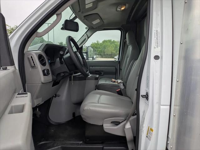 2027 Ford E-Series Cutaway E-450