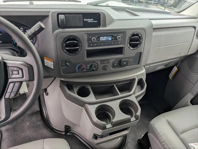 2027 Ford E-Series Cutaway E-450