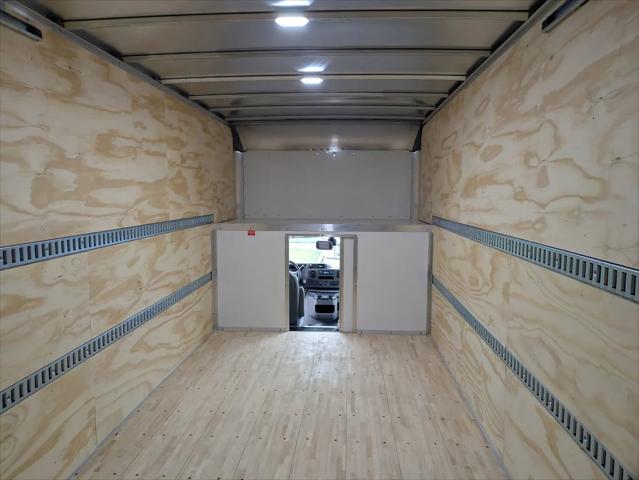 2027 Ford E-Series Cutaway E-450