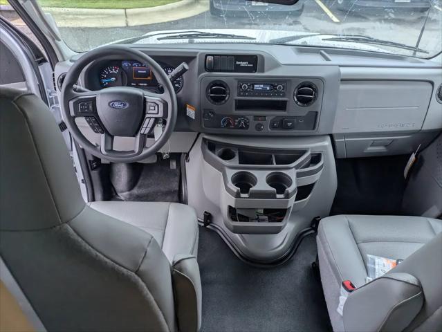 2027 Ford E-Series Cutaway E-450