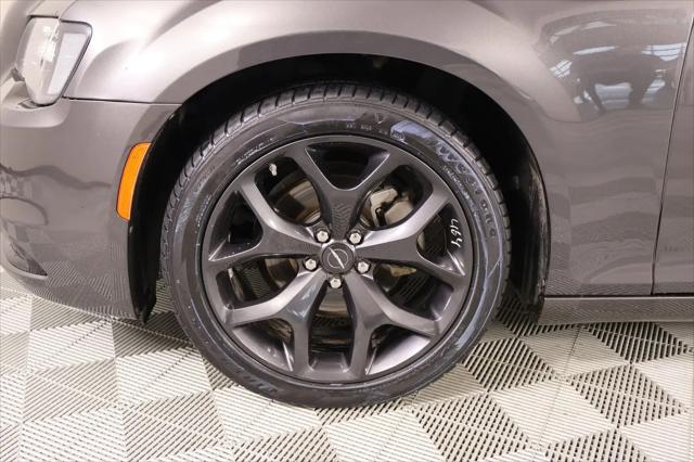 2023 Chrysler 300 Touring