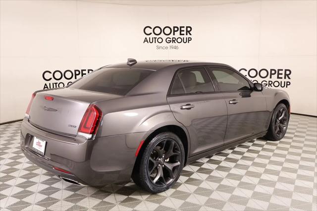 2023 Chrysler 300 Touring