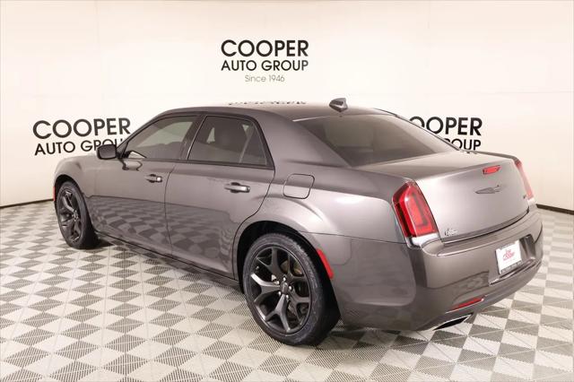 2023 Chrysler 300 Touring
