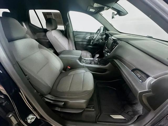 2022 Chevrolet Traverse AWD LT Cloth