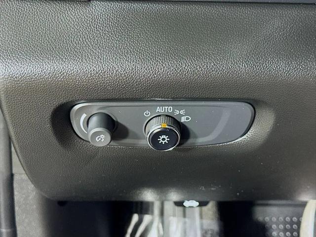 2022 Chevrolet Traverse AWD LT Cloth