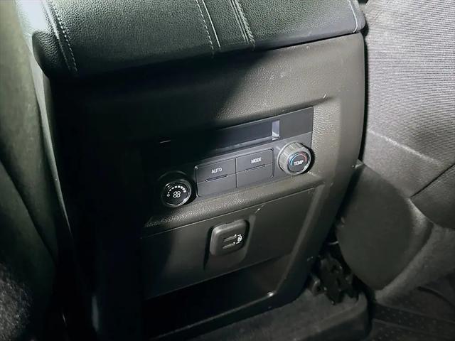 2022 Chevrolet Traverse AWD LT Cloth