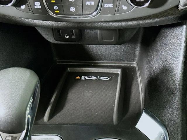 2022 Chevrolet Traverse AWD LT Cloth