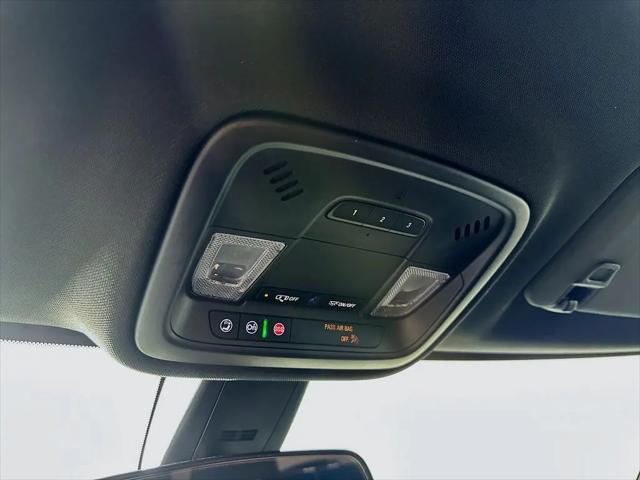 2022 Chevrolet Traverse AWD LT Cloth