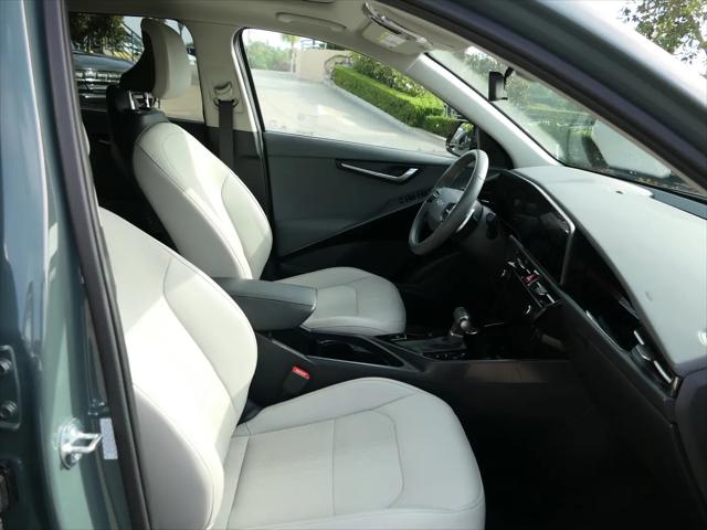 2023 Kia Niro EX Touring