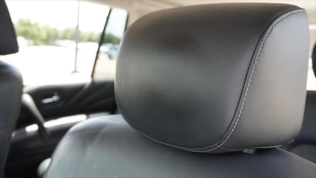 2015 INFINITI QX80 Standard