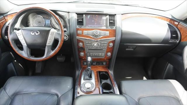 2015 INFINITI QX80 Standard