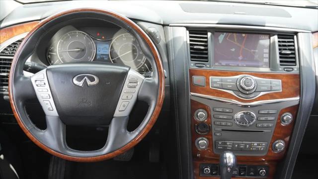 2015 INFINITI QX80 Standard