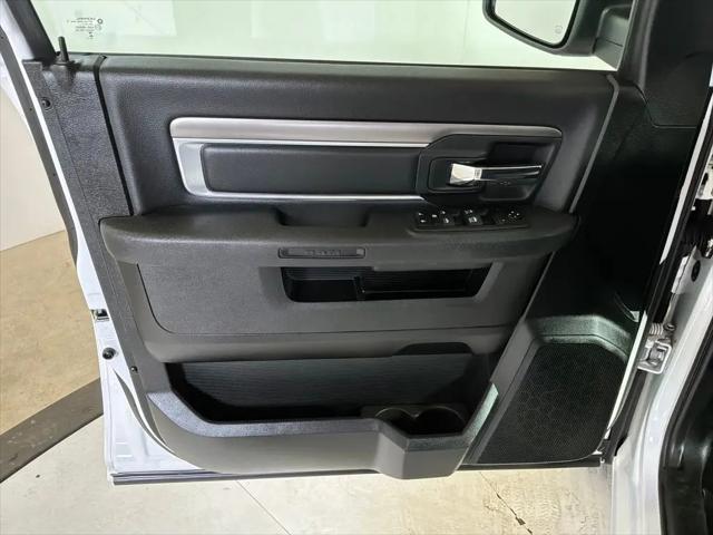 2024 Ram 1500 Classic Warlock Crew Cab 4x4 5'7" Box