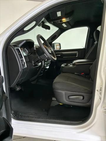 2024 Ram 1500 Classic Warlock Crew Cab 4x4 5'7" Box
